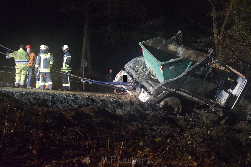 Container LKW umgestuerzt Koeln Brueck Bruecker- Dellbruecker Mauspfad P258.JPG - Miklos Laubert